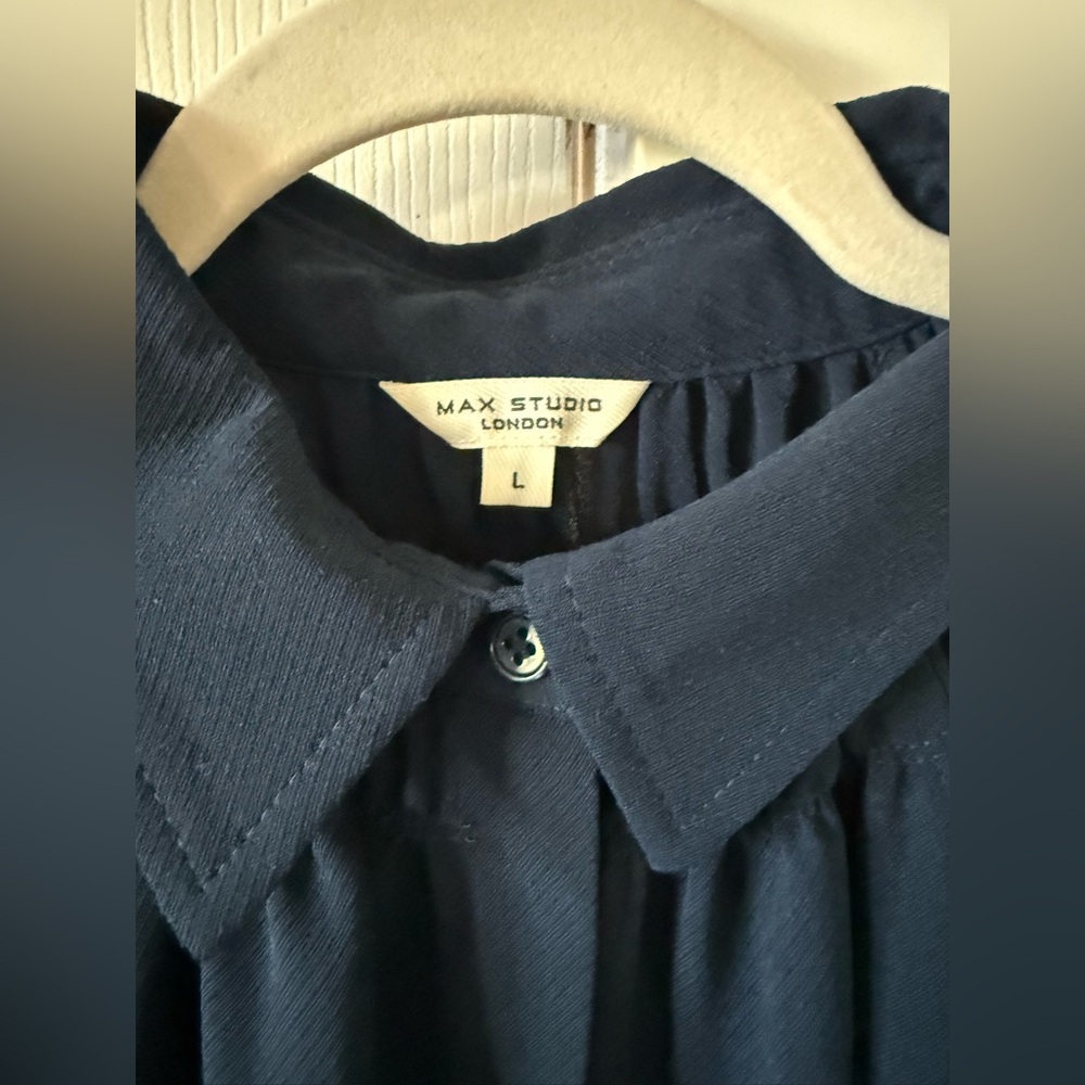 Women’s Max Studio Blue Collared Half Button Blou… - image 3